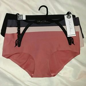 Marilyn Monroe Medium No Show Bikini Panties